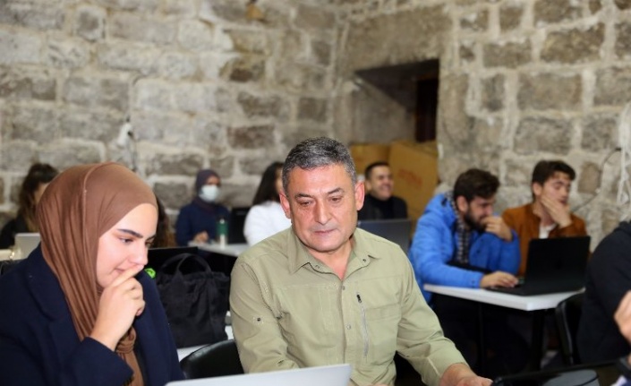 Aksaray Zinciriye Medresesi'nde mühendislik eğitimleri veriliyor 