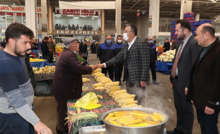 Nevşehir'de Başkan Mehmet Savran pazar esnafıyla buluştu 