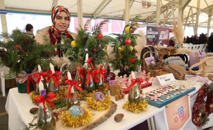 Bursa Nilüfer'de kadınlar el sanatlarıyla renk kattı