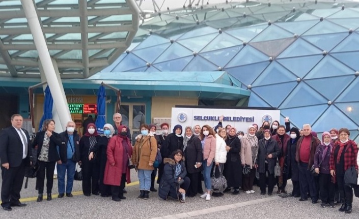 Bursalı emeklilerden Konya'ya huzur turu