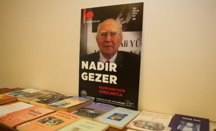 Bursalı yazar Nadir Gezer'in kitapları Nilüfer'e bağışlandı