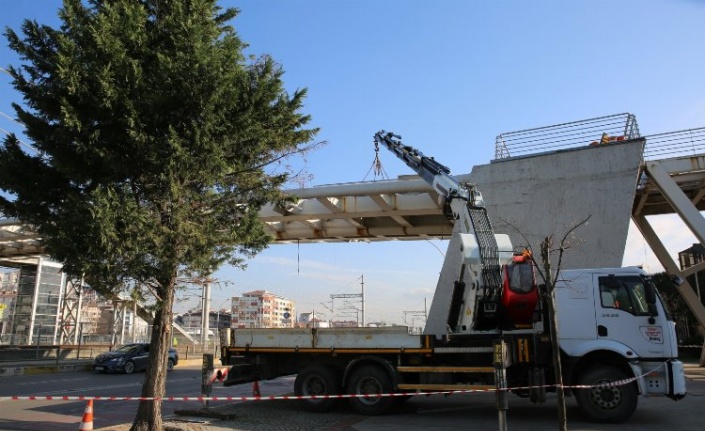 Kocaeli Mimar Sinan'da çelik sac montajı başladı 
