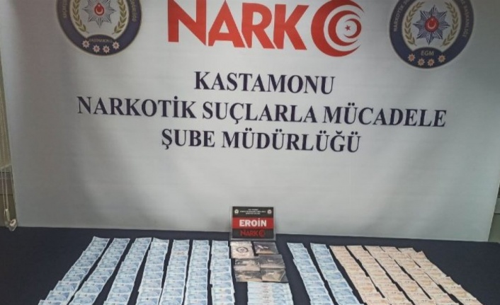 Kastamonu'da narkotik operasyonda sahte para avı