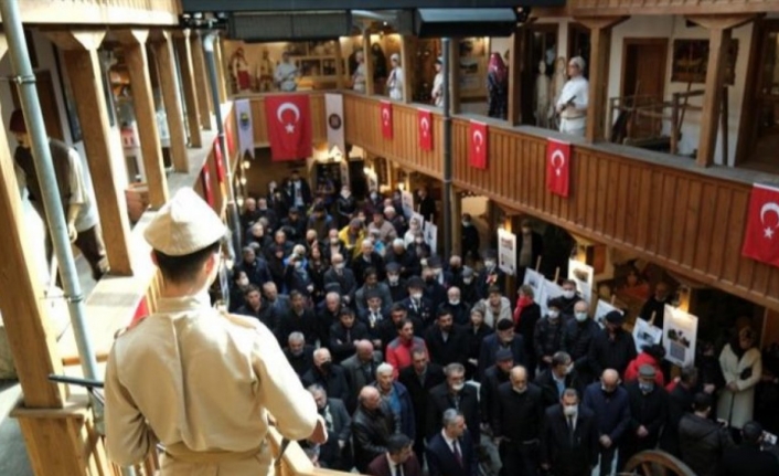 Bursa İnegöl'de "Çanakkale 1915" sergisi muhteşem bir coşkuyla açıldı 