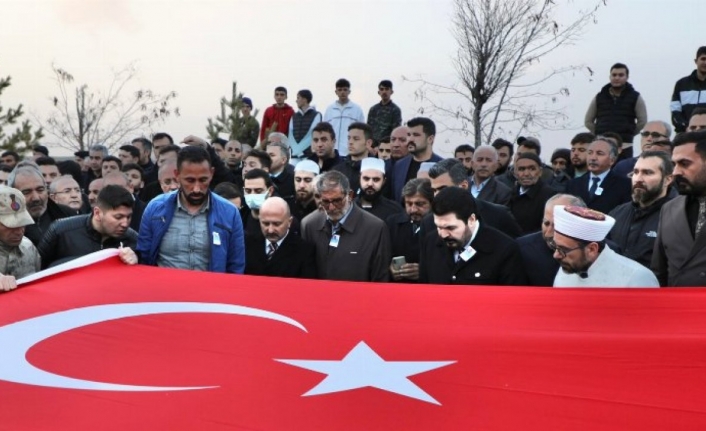 Bursa'da şehit olan memur Ağrı'da son yolculuğuna uğurlandı