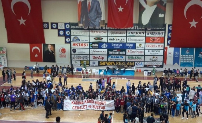 Bursa Gemlik'te 860 sporcu 7 branşta yarıştı