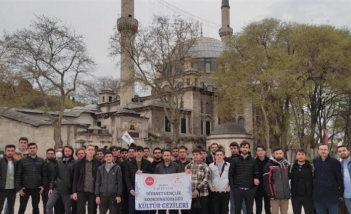 Bursalı Gençler İstanbul gezisinde