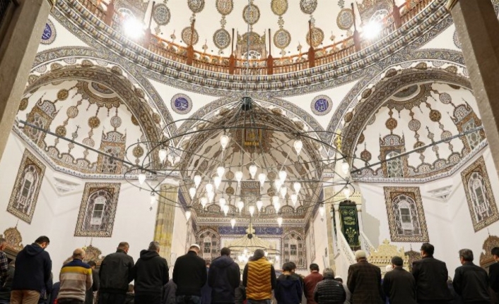 Nevşehir'de Kurşunlu Cami'nde ilk teravih