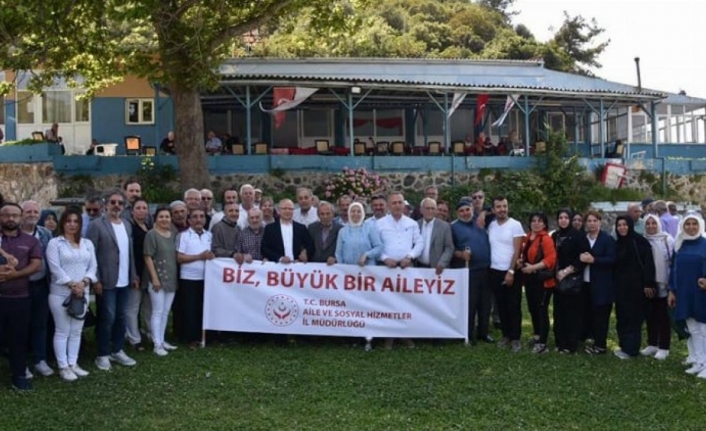 Bursa'da huzurevinde yaşayan babalar 'Gençlik Kampı'nda buluştu