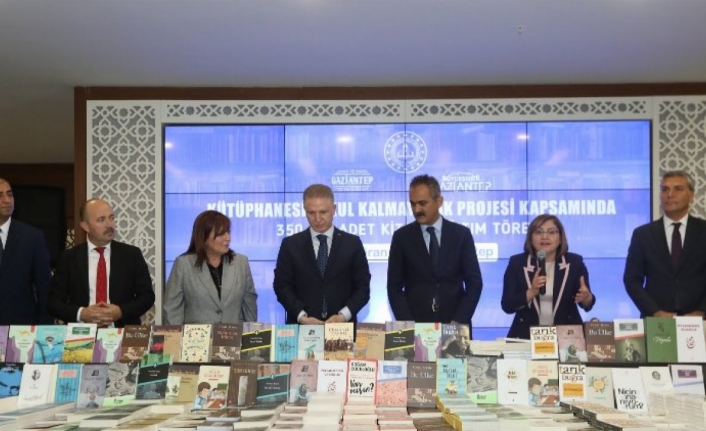 Gaziantep'ten okul kütüphanelerine 350 bin kitap