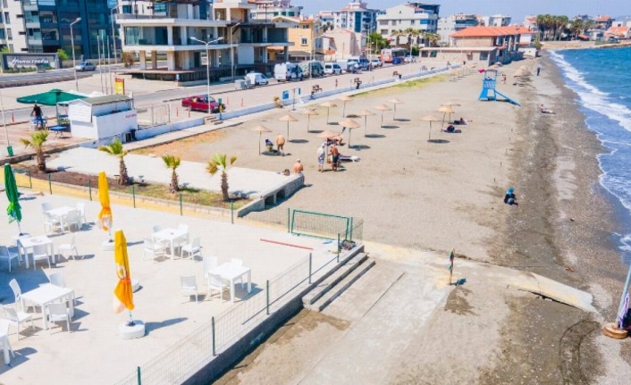 İzmir Güzelbahçe plajları ziyaretçilerini bekliyor