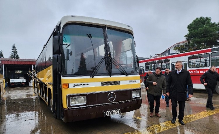 Gölcük'te otobüsler öğrenciler için yenilendi