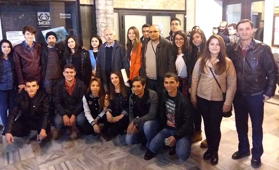 Gemlik Anadolu Lisesi Öğrencilerinin AVP'de Tiyatro Keyfi