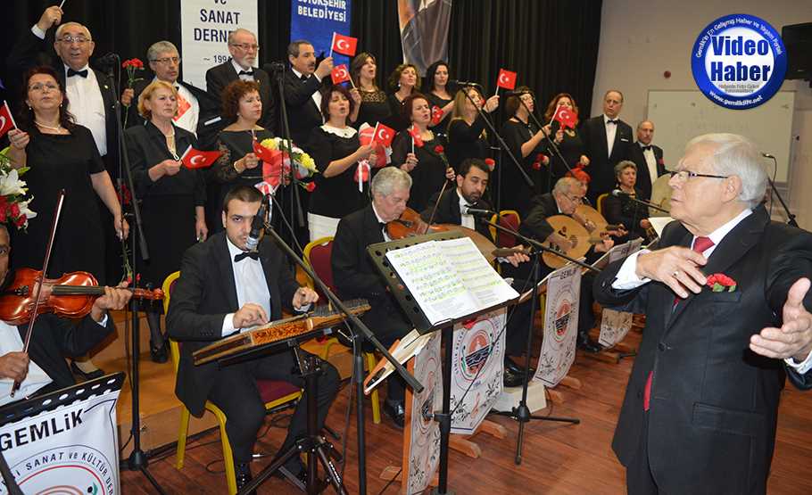 Türk Sanat Müziği Korosu Öğretmenler İçin Söyledi