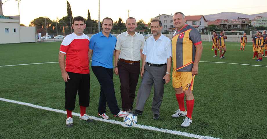 Demokrasi Şehitleri Futbol Turnuvası Başladı