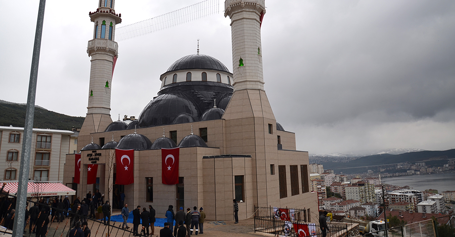Ayşe-Ziver Karataş Camii İbadete Açıldı