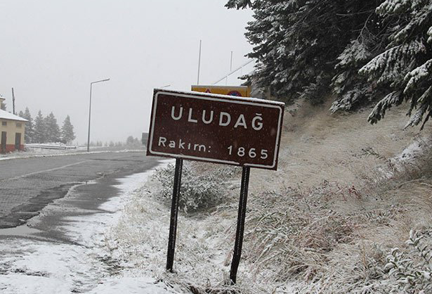 Uludağ'a Kar Yağdı