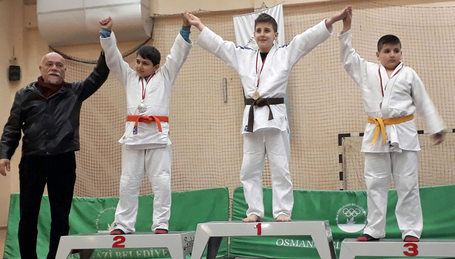 Judo da Bursa Şampiyonu Gemlik'ten