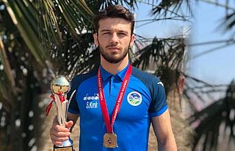 Sakaryalı sporcu halterde Türkiye şampiyonu oldu