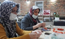Bursa Yıldırım'da kadınlar YIL-MEK ile meslek öğreniyor