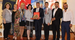 Gemlik Rotary Meslek Hizmet Ödülü Olcay Baykız'a Verildi