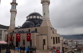 Ayşe-Ziver Karataş Camii İbadete Açıldı