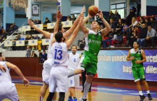 Gemlik Basket İzmir'de Galip