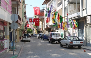 Gemlik'te HDP Seçim Bürosuna Tepki