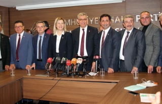 CHP Bursa'da 9 İlçe Başkan Adayını Tanıttı