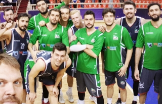 Gemlik Basket İstanbul'da Galip
