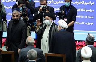 İran Cumhurbaşkanı Reisi göreve başladı