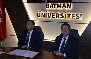 Batman Üniversitesi'nden 12 bin 500 öğrenciye...