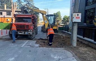 Bursa Osmangazi'de bozulan yollar asfaltlanıyor...