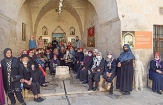 Malatyalı kadınlar Şanlıurfa'yı gezdi 