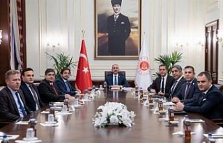 Bakan Gül, TBB Başkanı Sağkan'ı kabul etti