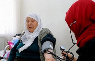 Gaziantep'te yaşlılara evde tedavi, gençlere...