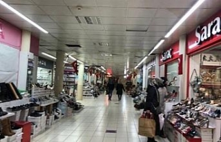 Bursa Nalbantoğlu Çarşısı'nda işler kesat