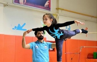 Bursa Yıldırım'da 11 bin 125 çocuğa cimnastik...