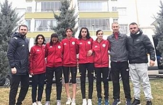 Kocaeli İzmit Belediyesporlu atletler rotayı Ankara’ya...