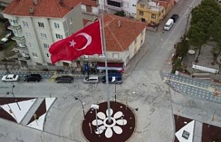 Manisa Kırkağaç'ta dev Türk Bayrağı