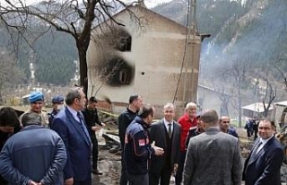 Artvin Şavşat’ta 6 ev yandı; 1 ölü, 1 kayıp