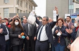 CHP Bursa'da elektrik borcundan dolayı kesilen...