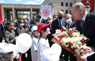 Cumhurbaşkanı Erdoğan çocuklarla buluştu