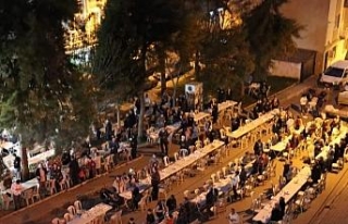 Kızılay'dan şehit evi önünde iftar
