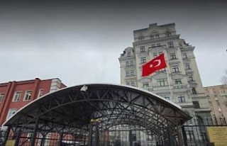 Türk Büyükelçiliği Kiev'e geri döndü