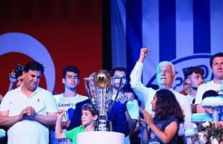 Başkan Gürün, Fethiyespor’un şampiyonluk kutlamalarına...