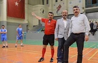 Bursa'da basın çalışanları 'futsal'...