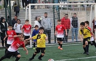 İzmit'te Cumhuriyet Kupası için futbol şöleni