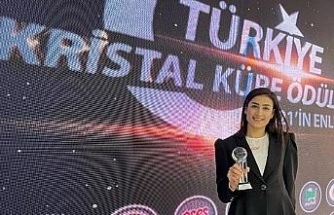 Bursa'nın olimpiyat madalyalı taekwondocu 'Yılın En İyi Kadın Sporcusu' seçildi